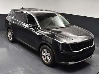 Black Kia Sorento LX 2025