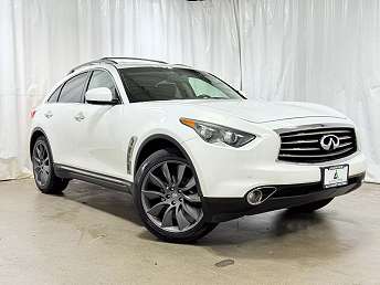 White Infiniti FX37 SUV 2013