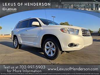 White Toyota Highlander SUV 2010
