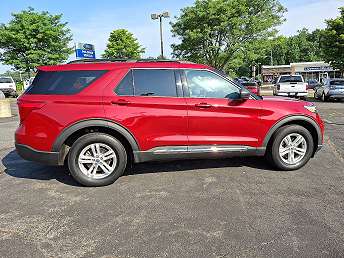 2022 Ford Explorer XLT 