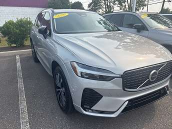 2025 Volvo XC60 B5 Plus 