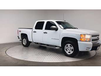 White Chevrolet Silverado 1500 LT 2008