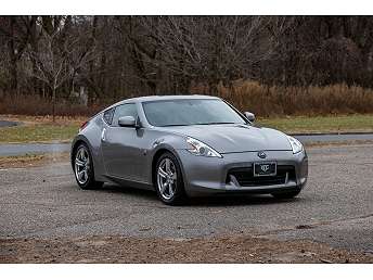 Gray Nissan Z 370Z 2009