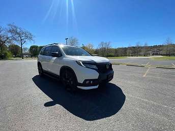 White Honda Passport SUV 2019