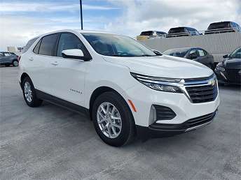 2023 White SUV Chevrolet Equinox
