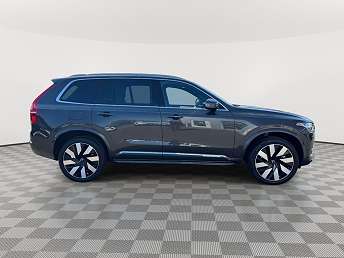2024 Volvo XC90 T8 Plus 