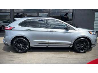 2022 Ford Edge SE 