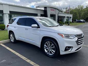 White Chevrolet Traverse High Country 2018