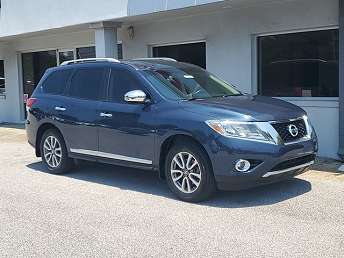 Lee Nissan - 235 Miracle Strip Pkwy SW - Dealership Fort Walton