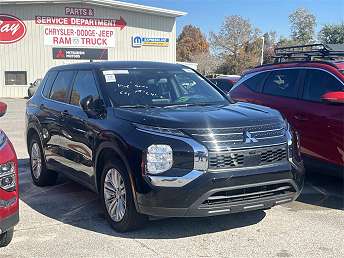 2024 Mitsubishi Outlander ES 