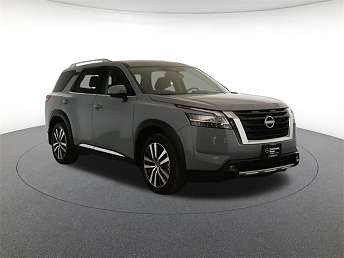 2022 Nissan Pathfinder Platinum 