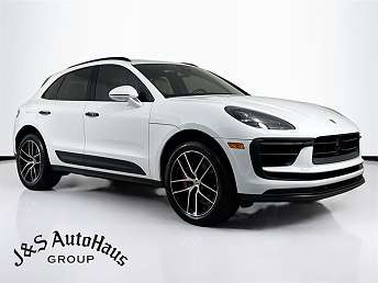 2022 Porsche Macan S 