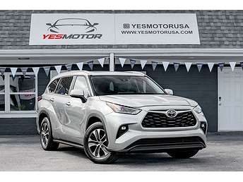 2023 Toyota Highlander XLE 