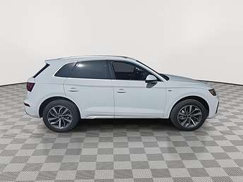 2023 Audi Q5 Premium Plus 