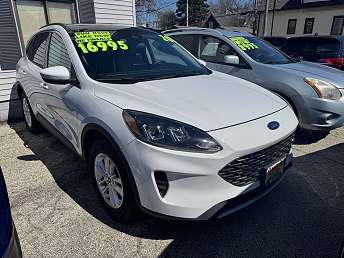 2020 Ford Escape SE 