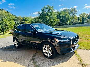 2020 Volvo XC60 T5 Momentum 