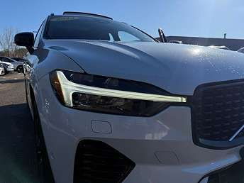 2023 Volvo XC60 B5 Plus 