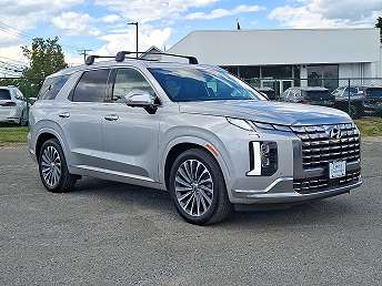 Silver Palisade SUV 2024