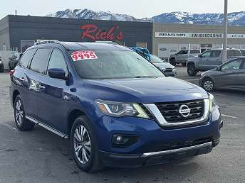 2019 Nissan Pathfinder SV 