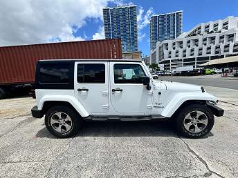2017 Jeep Wrangler Sahara 