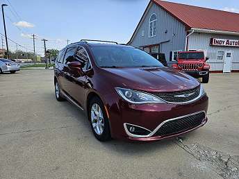 2019 Chrysler Pacifica Touring-L 