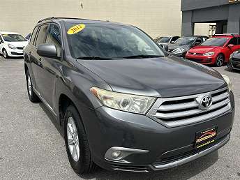 2012 Toyota Highlander SE 