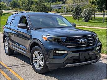 2023 Ford Explorer XLT 