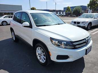 Used 2014 Volkswagen Tiguan SE for Sale Near Me - CARFAX
