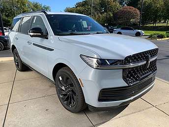 2027 Lincoln Navigator Reserve 