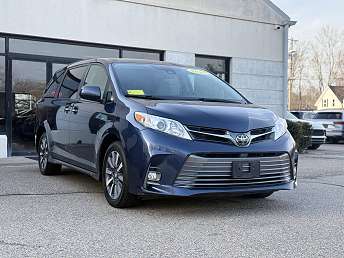 2020 Toyota Sienna XLE 