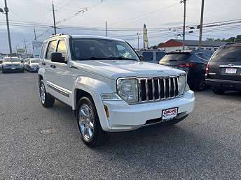 White Jeep Liberty Limited Edition 2008