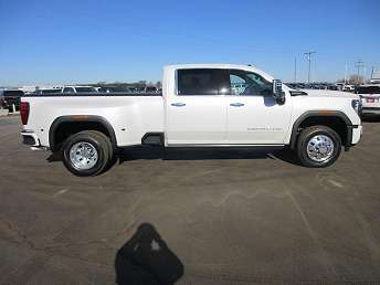 2025 GMC Sierra 3500HD Denali 