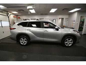 2023 Toyota Highlander L 