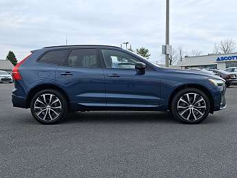 2023 Volvo XC60 B5 Plus 