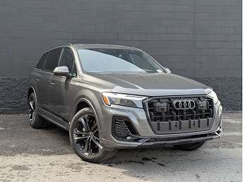 2025 Audi Q7 Premium Plus 