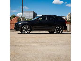 Black XC60 SUV 2024