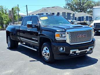 2017 GMC Sierra 3500HD Denali 