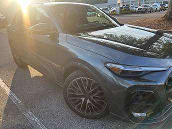 2026 Audi SQ5 Prestige 