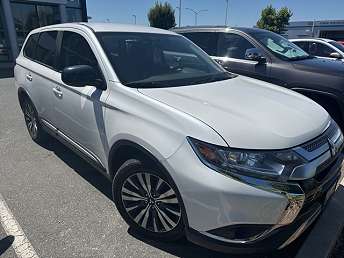 White Mitsubishi Outlander SUV 2020