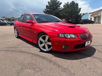 Red Pontiac GTO Base 2005