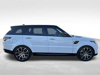 White Land Rover Range Rover Sport HSE 2022