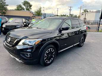 2019 Nissan Pathfinder SV 