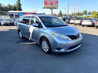 2011 Toyota Sienna LE 