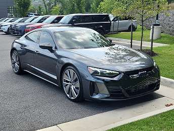 Gray Audi e-tron GT Sedan 2022