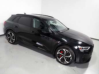 2024 Audi Q8 e-tron Premium Plus 