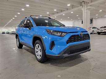 2020 Toyota RAV4 LE 