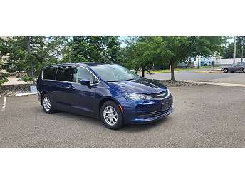 Blue Chrysler Pacifica Minivan 2017