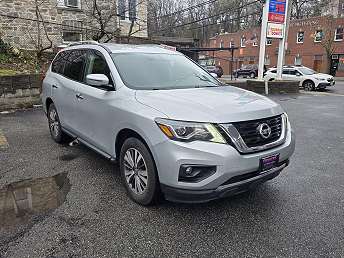 2019 Nissan Pathfinder SV 