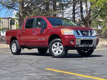 2014 Nissan Titan SV 