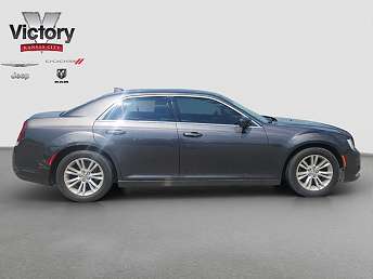 Gray Chrysler 300 Sedan 2019